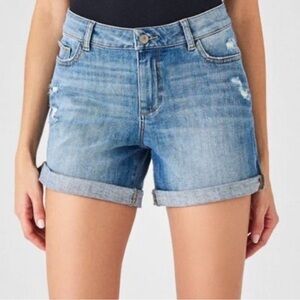 OLD NAVY women’s distressed denim jean shorts. EEUC. Stretch. 9” rise. 5 “inseam